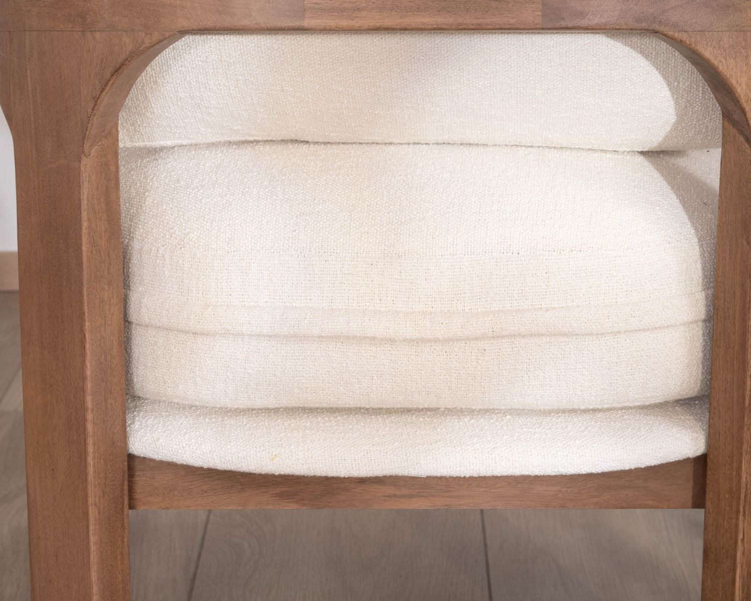 Sedia occasionale di design scandinavo "Archéa" in spugna ecrù