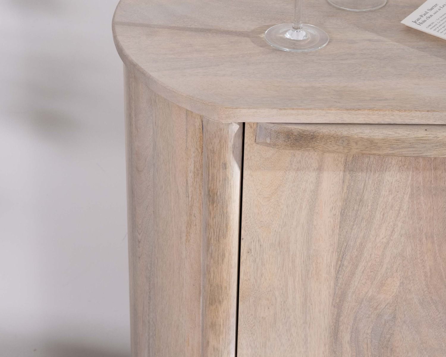 Credenza "Manon" a 3 ante 175 cm in mango massiccio con fianchi arrotondati