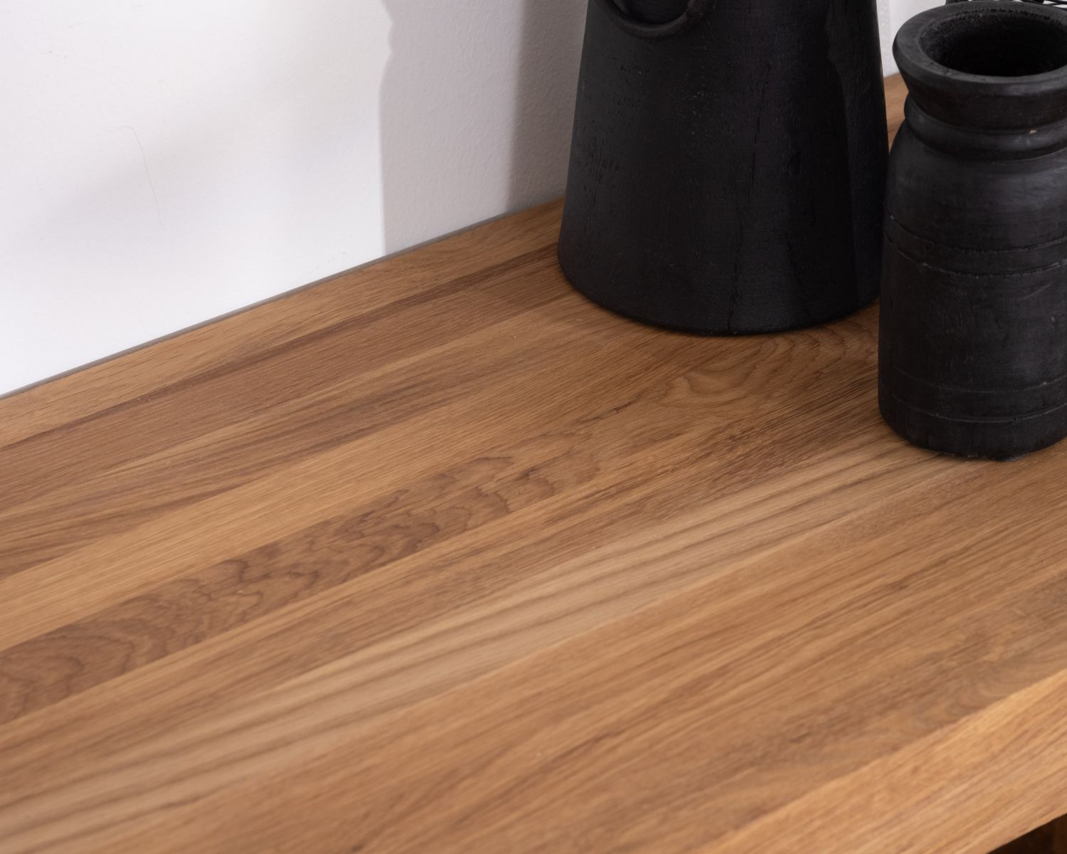 Mobile TV da 160 cm in rovere oliato "Wave" con nicchie centrali in stile Zen