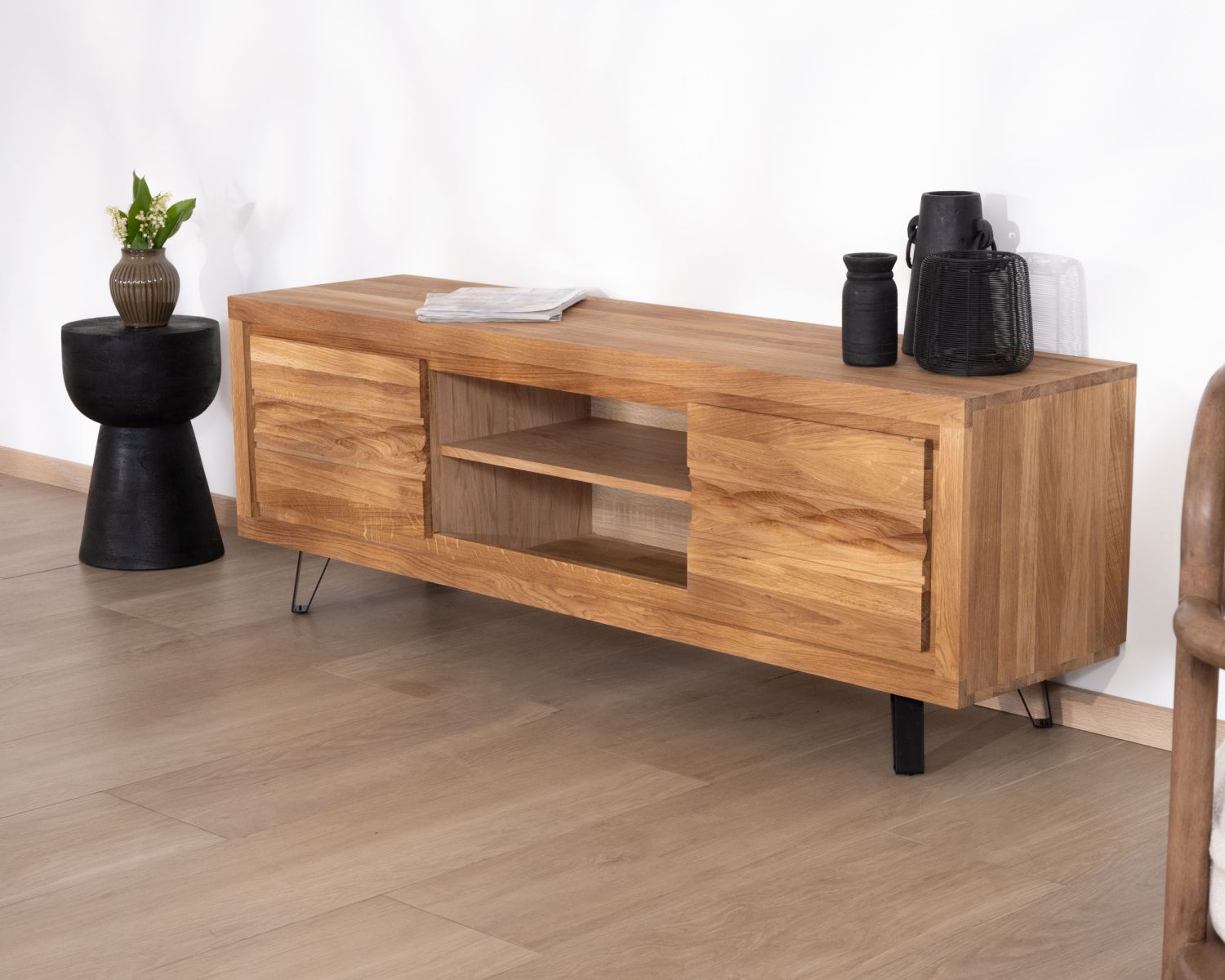 Mobile TV da 160 cm in rovere oliato "Wave" con nicchie centrali in stile Zen