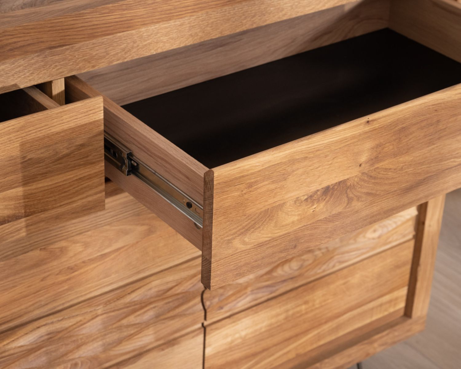 Credenza "Wave" a 3 ante in stile Zen in rovere oliato, 145 cm