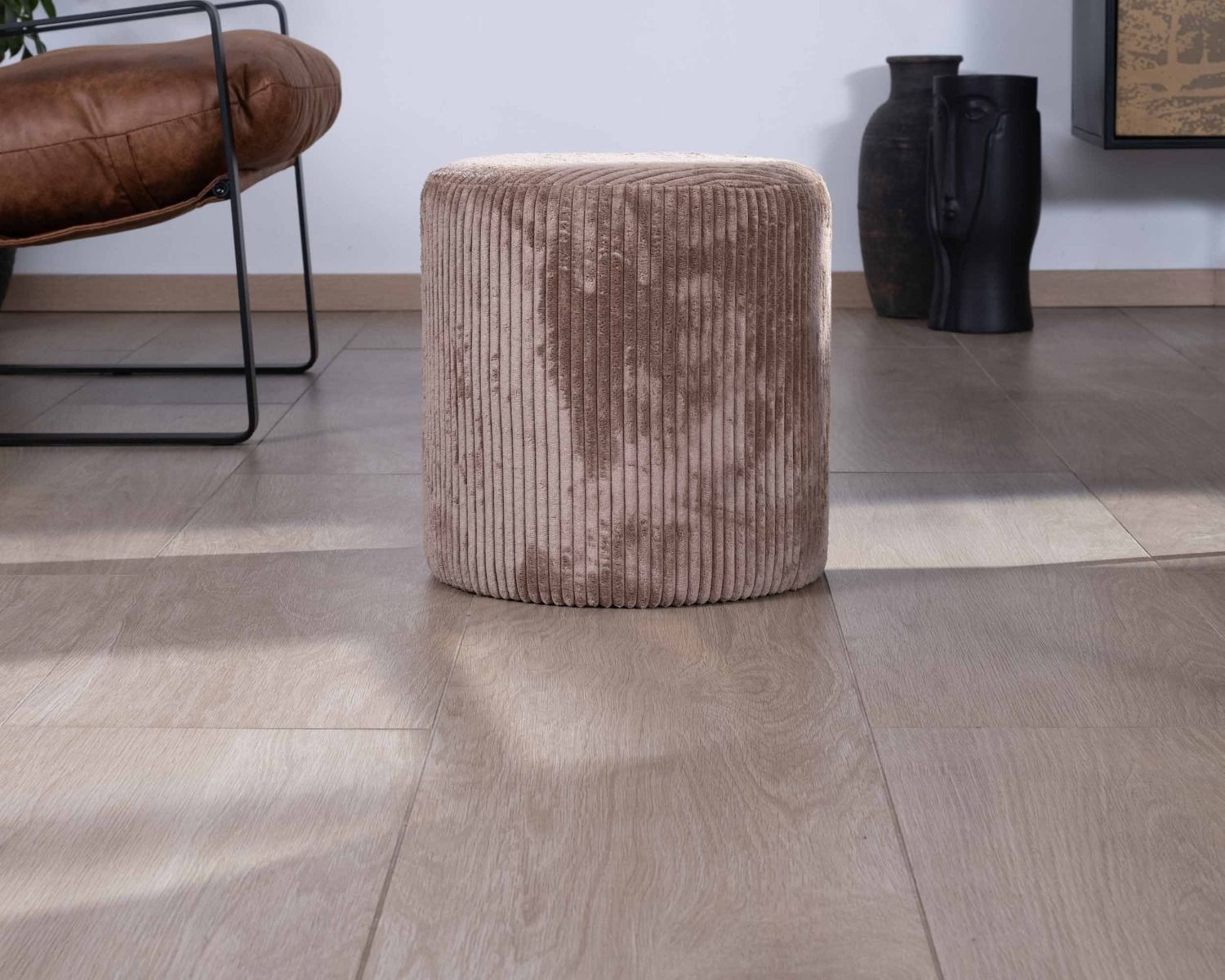 Set di 2 piccoli pouf rotondi "Snaw" in velluto di cammello