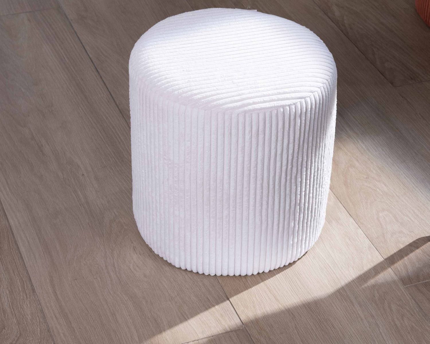 Set di 2 piccoli pouf rotondi "Snaw" in velluto bianco