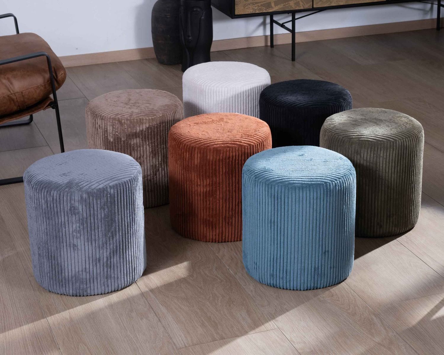 Set di 2 piccoli pouf rotondi "Snaw" in velluto di cammello