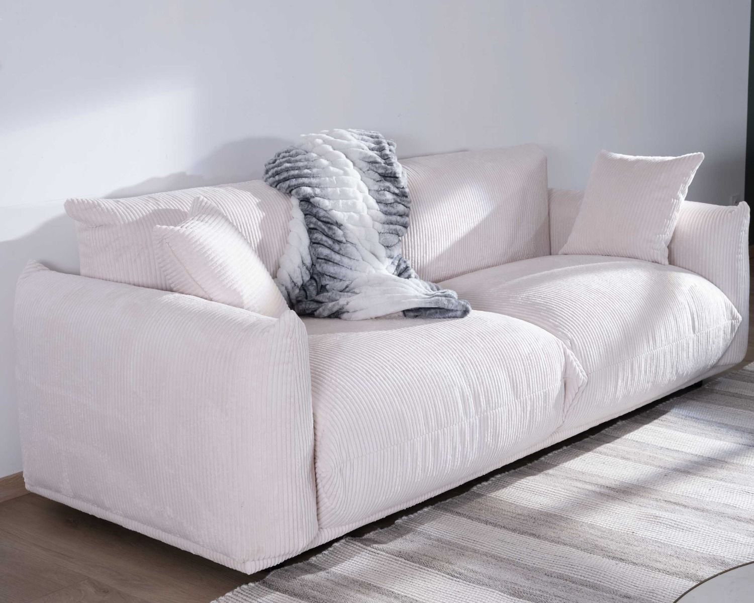 Divano retrò "Moon" a 3 posti in velluto bianco