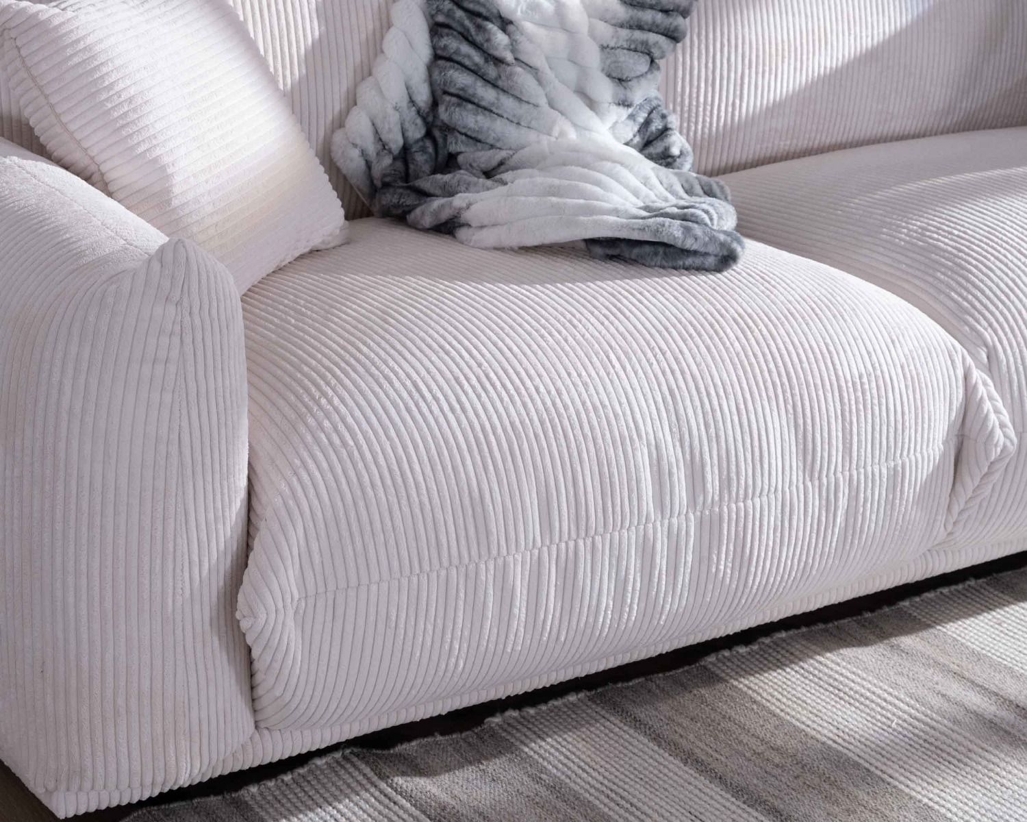 Divano retrò "Moon" a 3 posti in velluto bianco