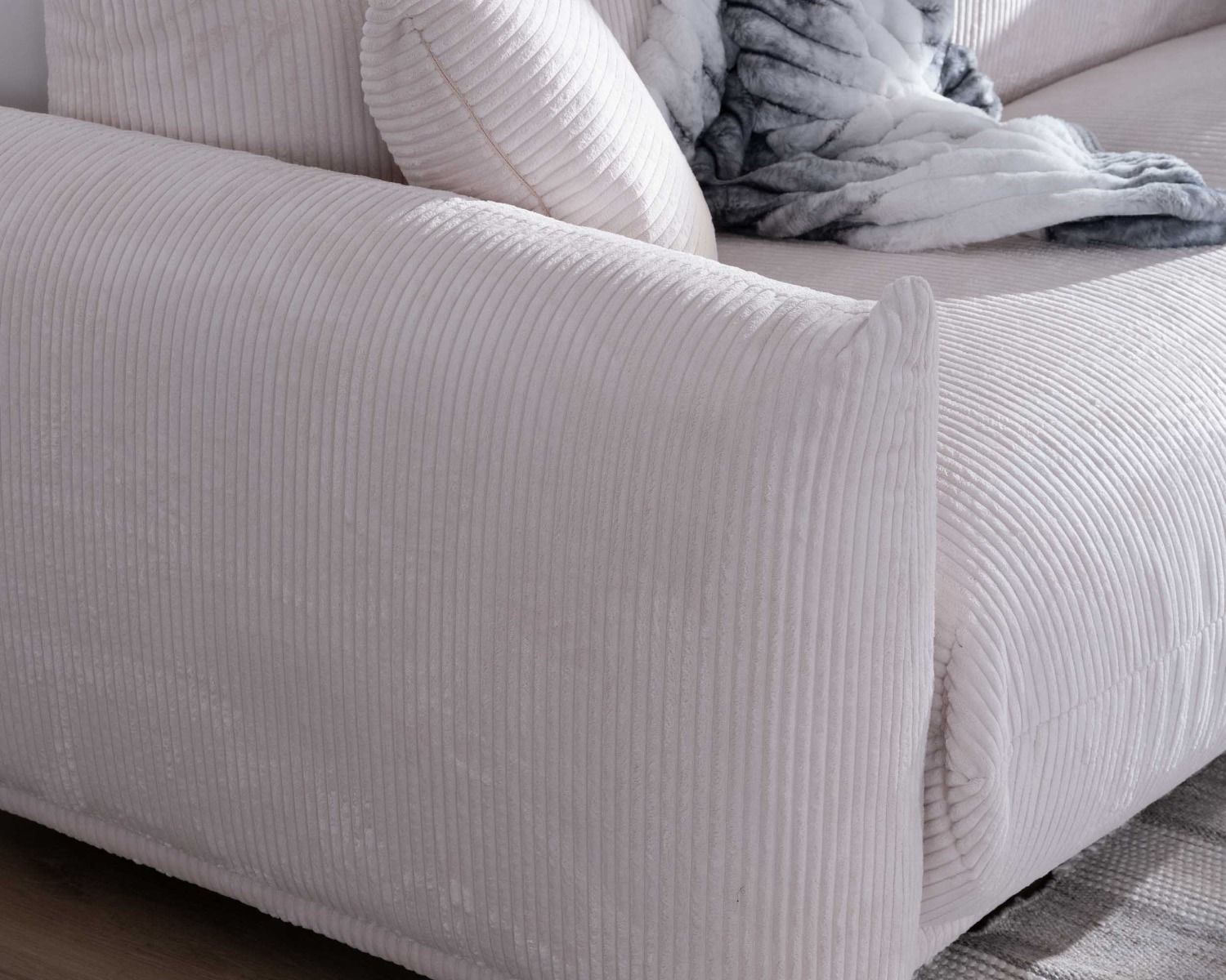 Divano retrò "Moon" a 3 posti in velluto bianco