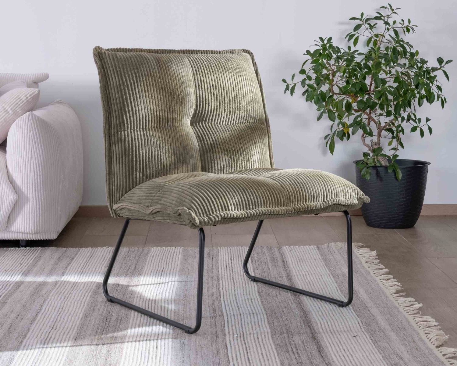 Set di 2 poltrone "Calvin" in velluto a coste color kaki senza braccioli