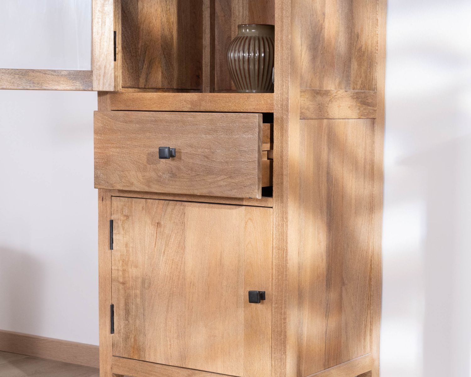 Colonna portaoggetti "Maestro" in mango massiccio smaltato