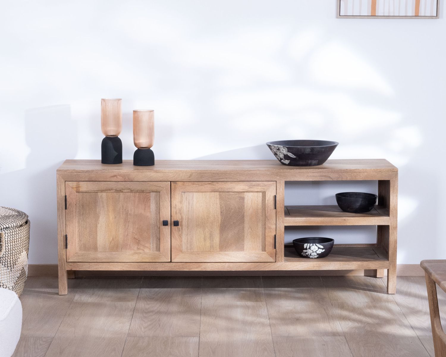 Porta TV in legno di mango "Maestro" da 160 cm con doppia anta