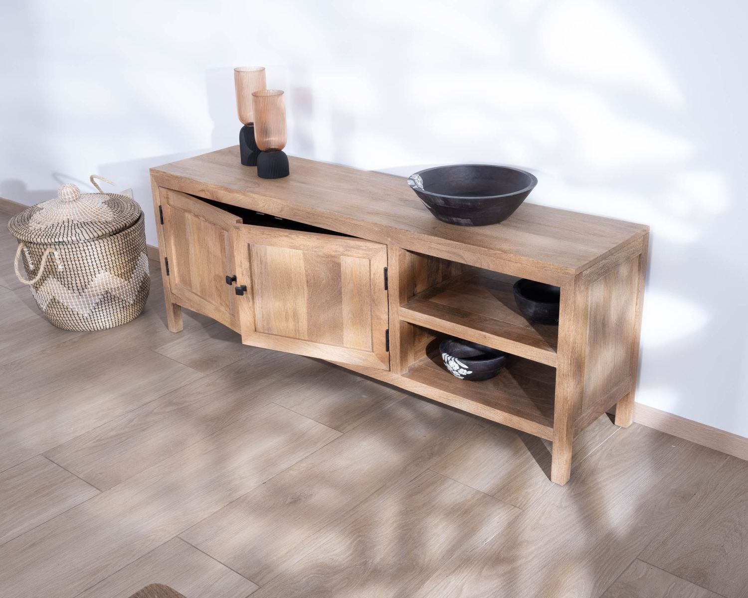 Porta TV in legno di mango "Maestro" da 160 cm con doppia anta