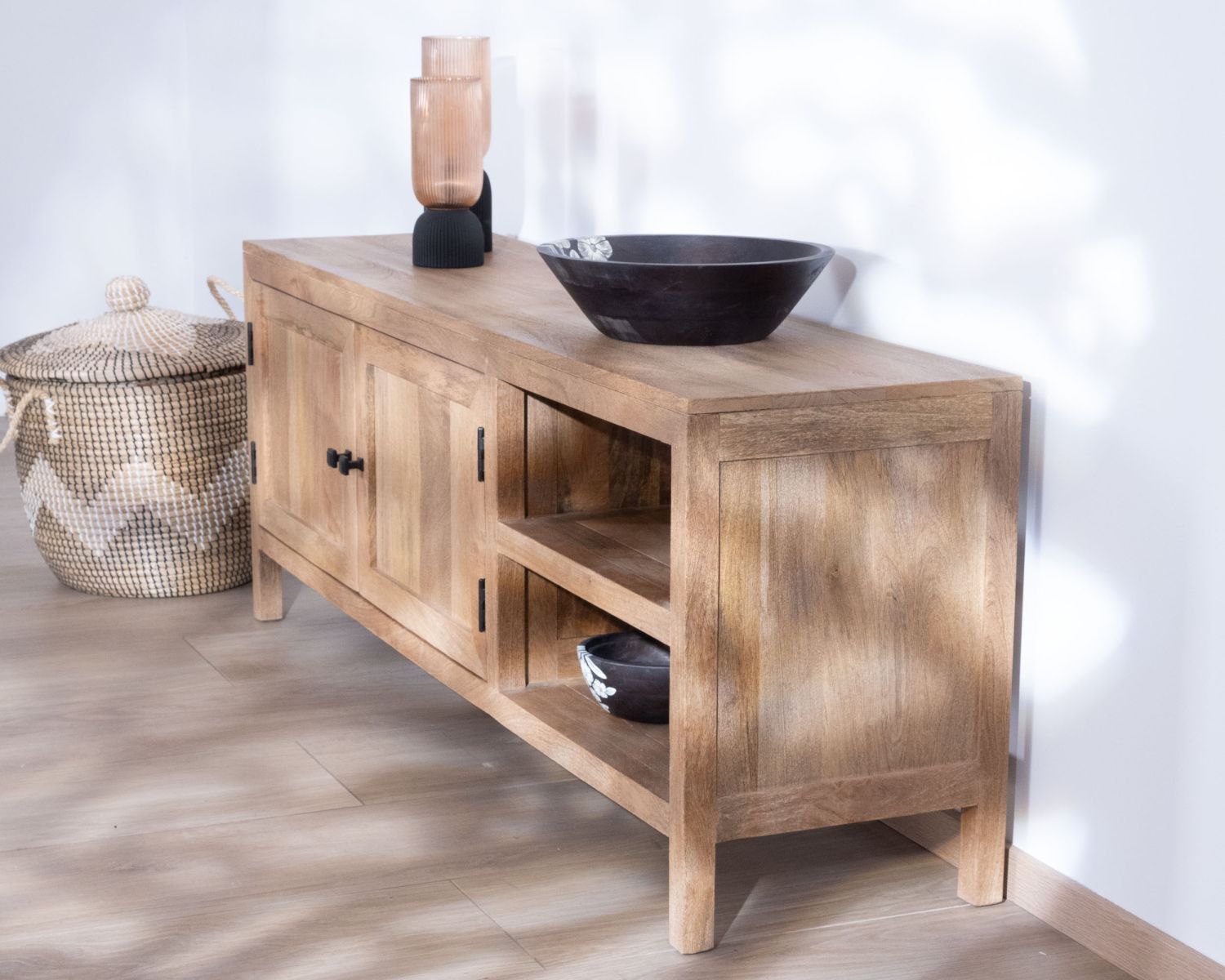 Porta TV in legno di mango "Maestro" da 160 cm con doppia anta