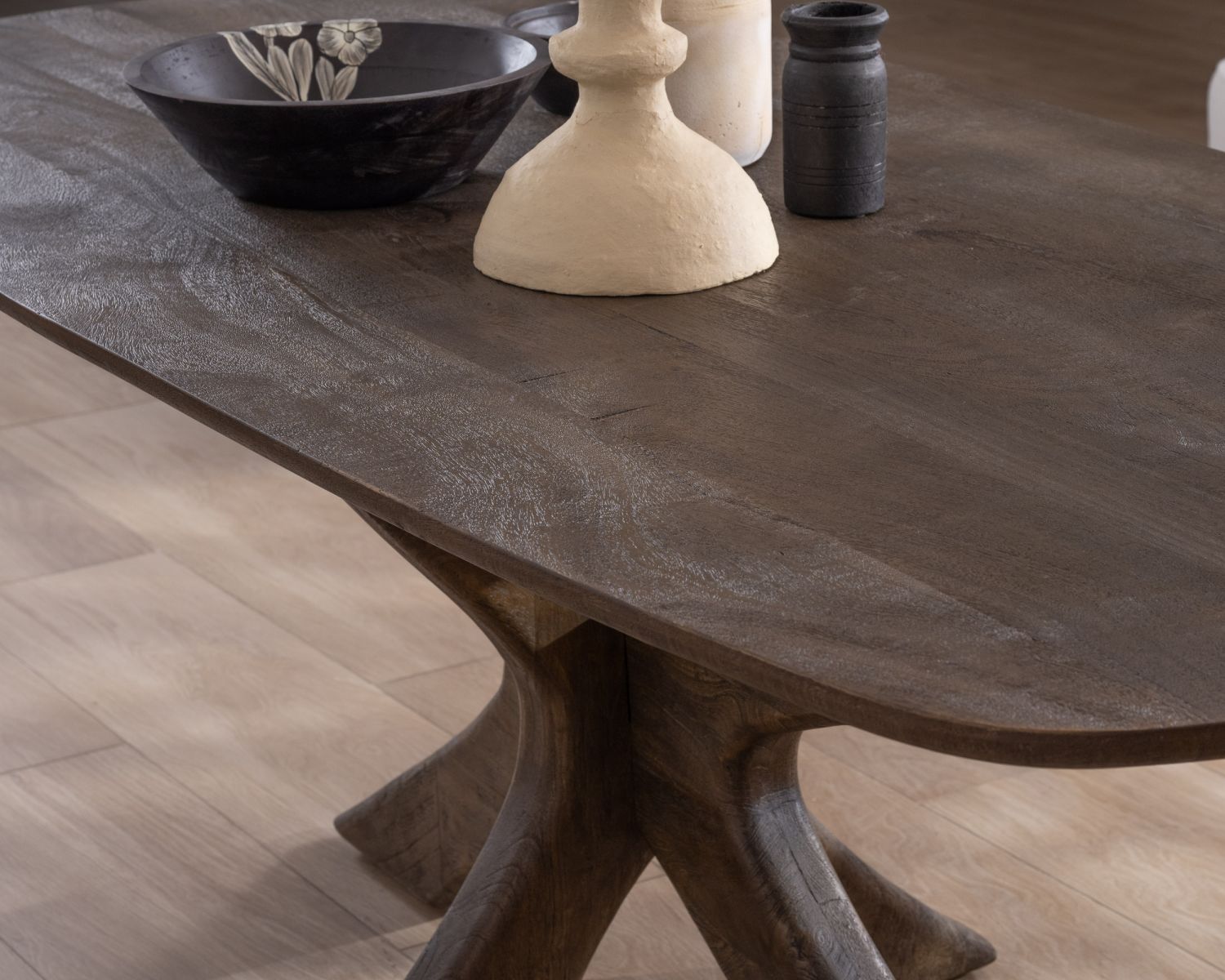 Tavolo da pranzo in legno di mango "Flow" 220 cm con gambe effetto ramo d'albero