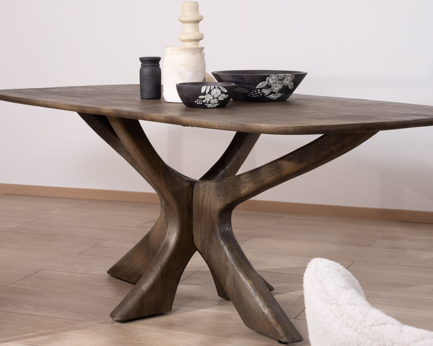 Tavolo da pranzo in legno di mango "Flow" 220 cm con gambe effetto ramo d'albero