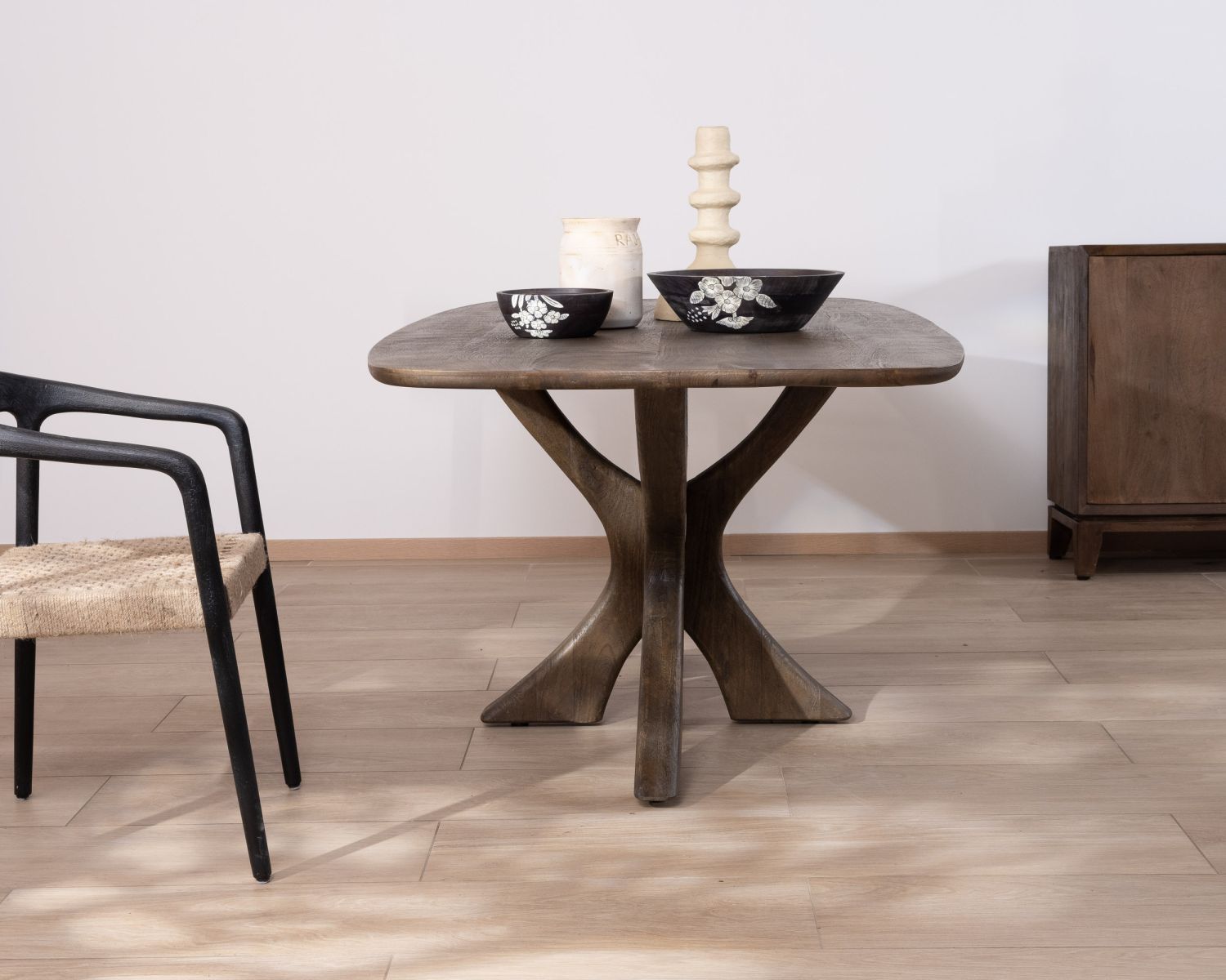 Tavolo da pranzo in legno di mango "Flow" 220 cm con gambe effetto ramo d'albero