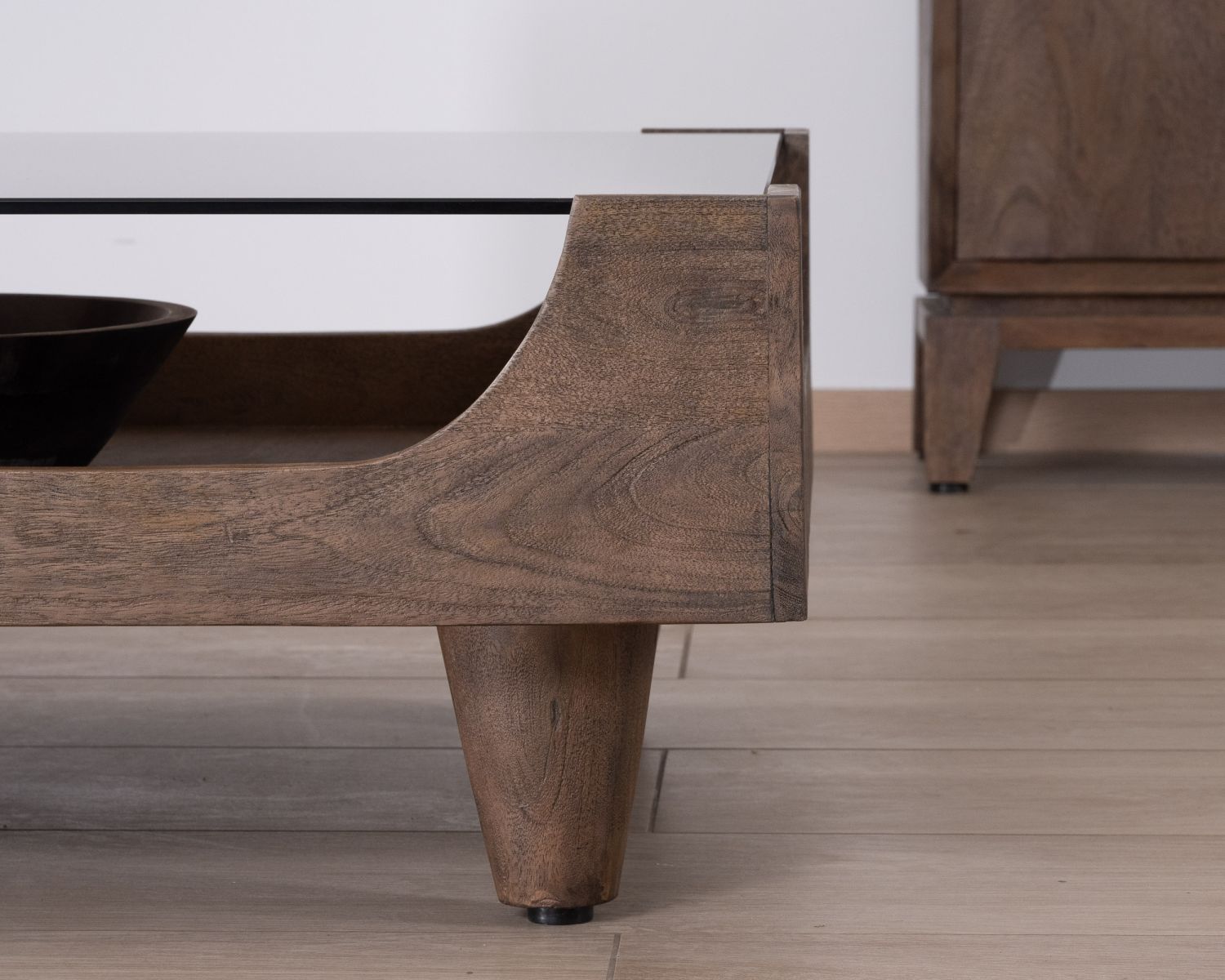 Tavolino quadrato "Slody" in legno di mango con piano in vetro