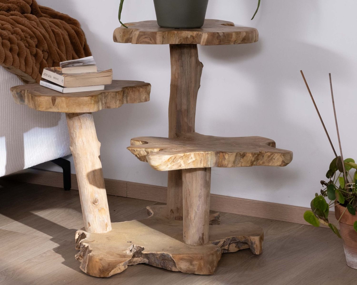 Piantana a 3 livelli "Farmer" in teak di recupero