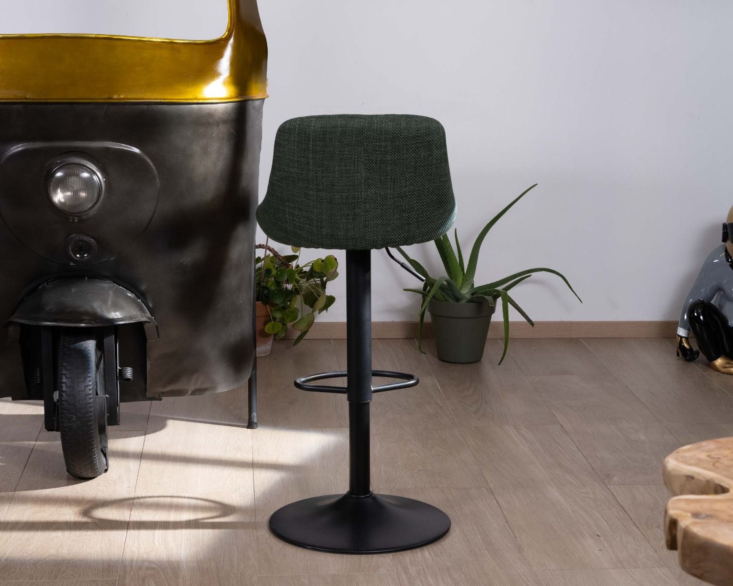 Set di 2 sedie da bar in tessuto kaki "O'Neal" regolabili in altezza con gambe in metallo nero