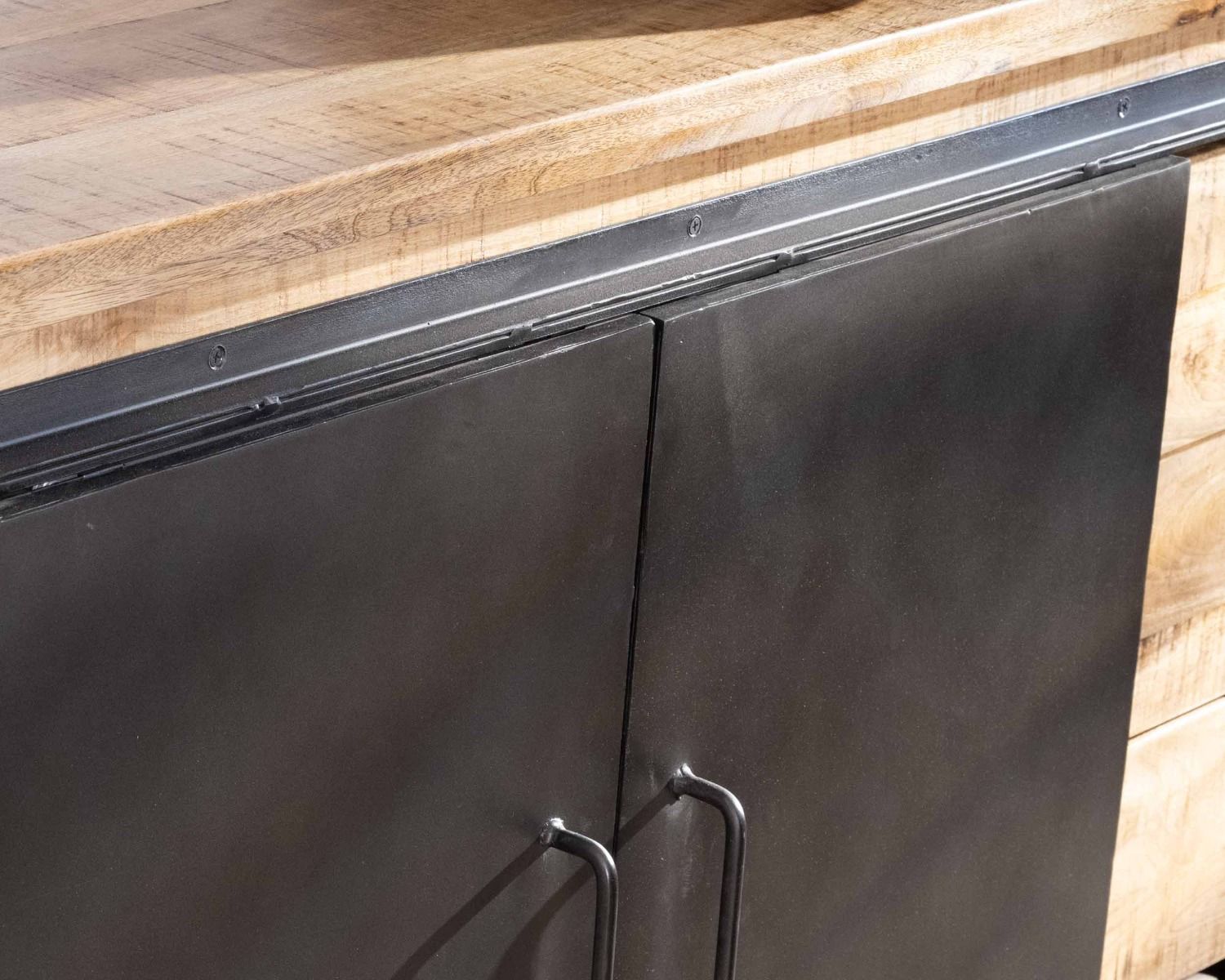 Buffet "Caractère" in metallo e legno da 200 cm con ante scorrevoli