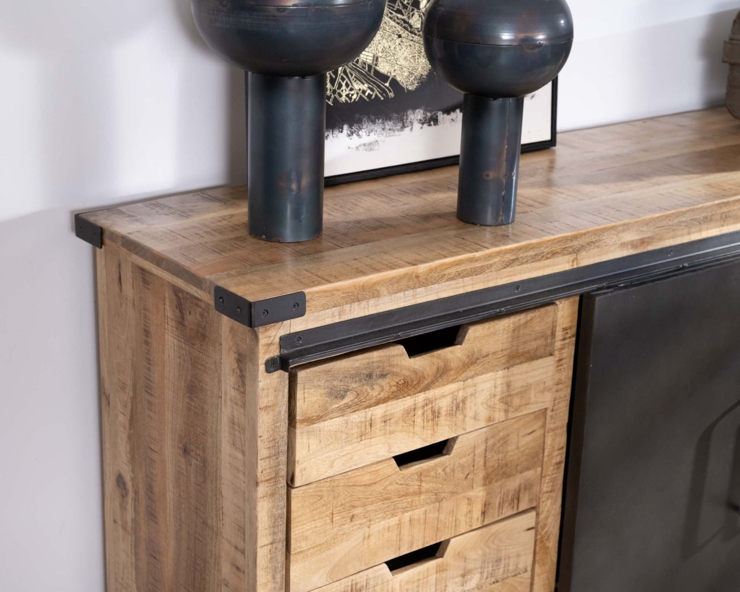 Buffet "Caractère" in metallo e legno da 200 cm con ante scorrevoli