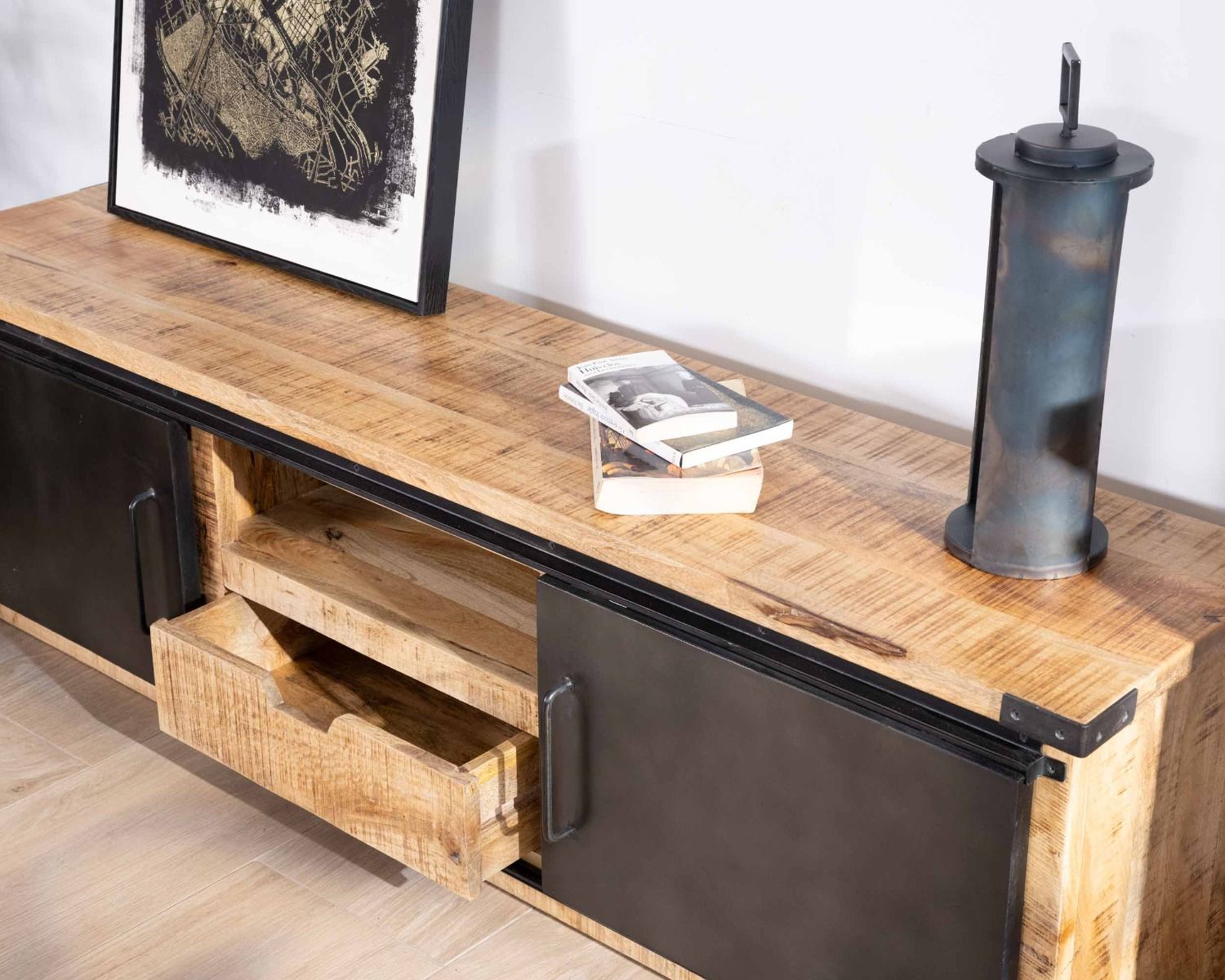 Porta TV ad ante scorrevoli in metallo e legno "Caractère" 160 cm