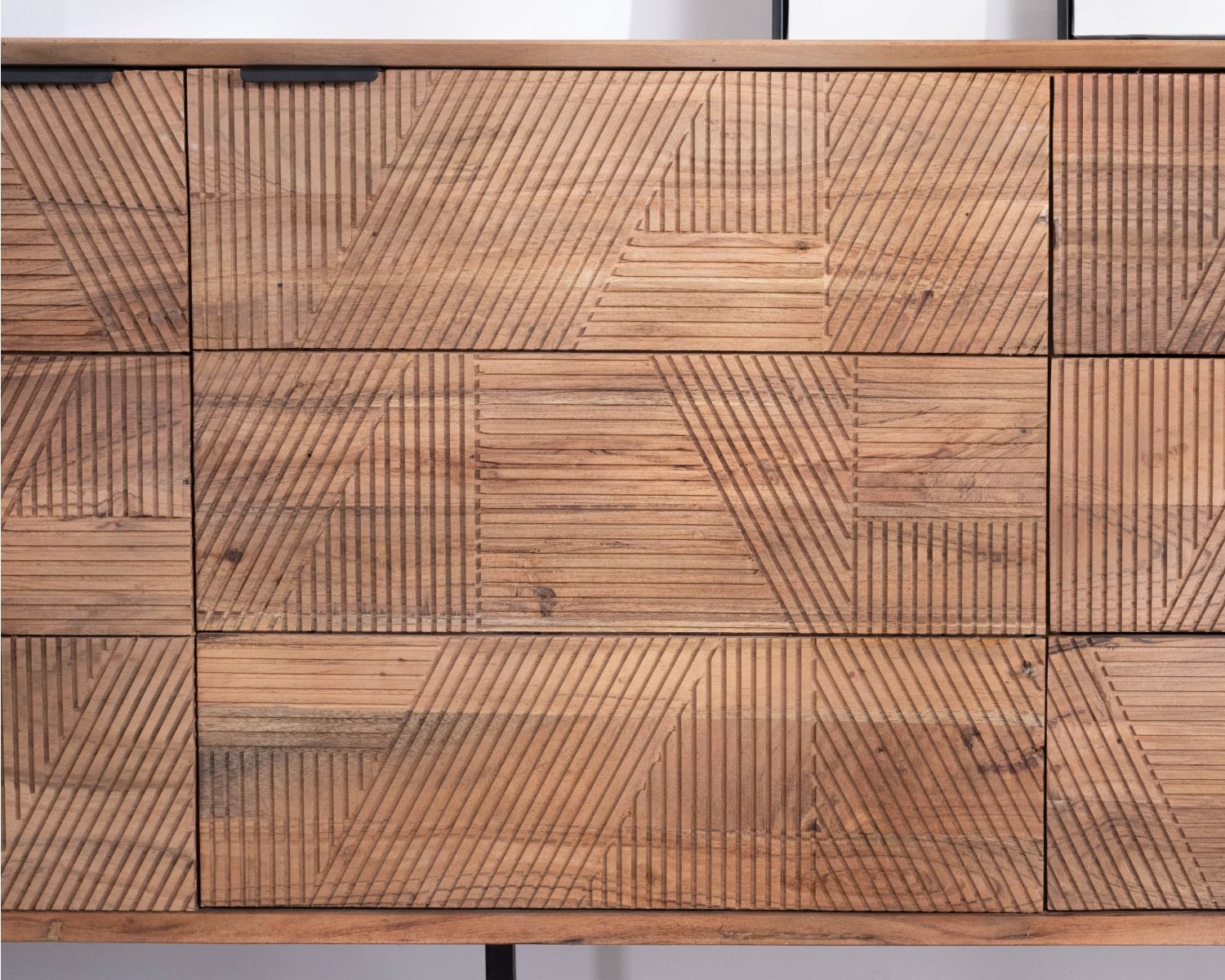 Contenitore basso con cassetti "Uky" da 160 cm, design contemporaneo dal sapore retrò