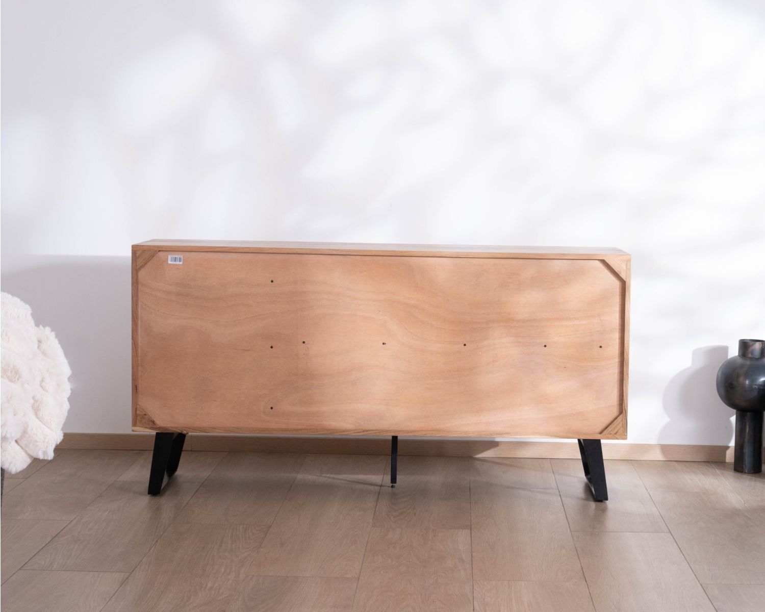 Contenitore basso con cassetti "Uky" da 160 cm, design contemporaneo dal sapore retrò