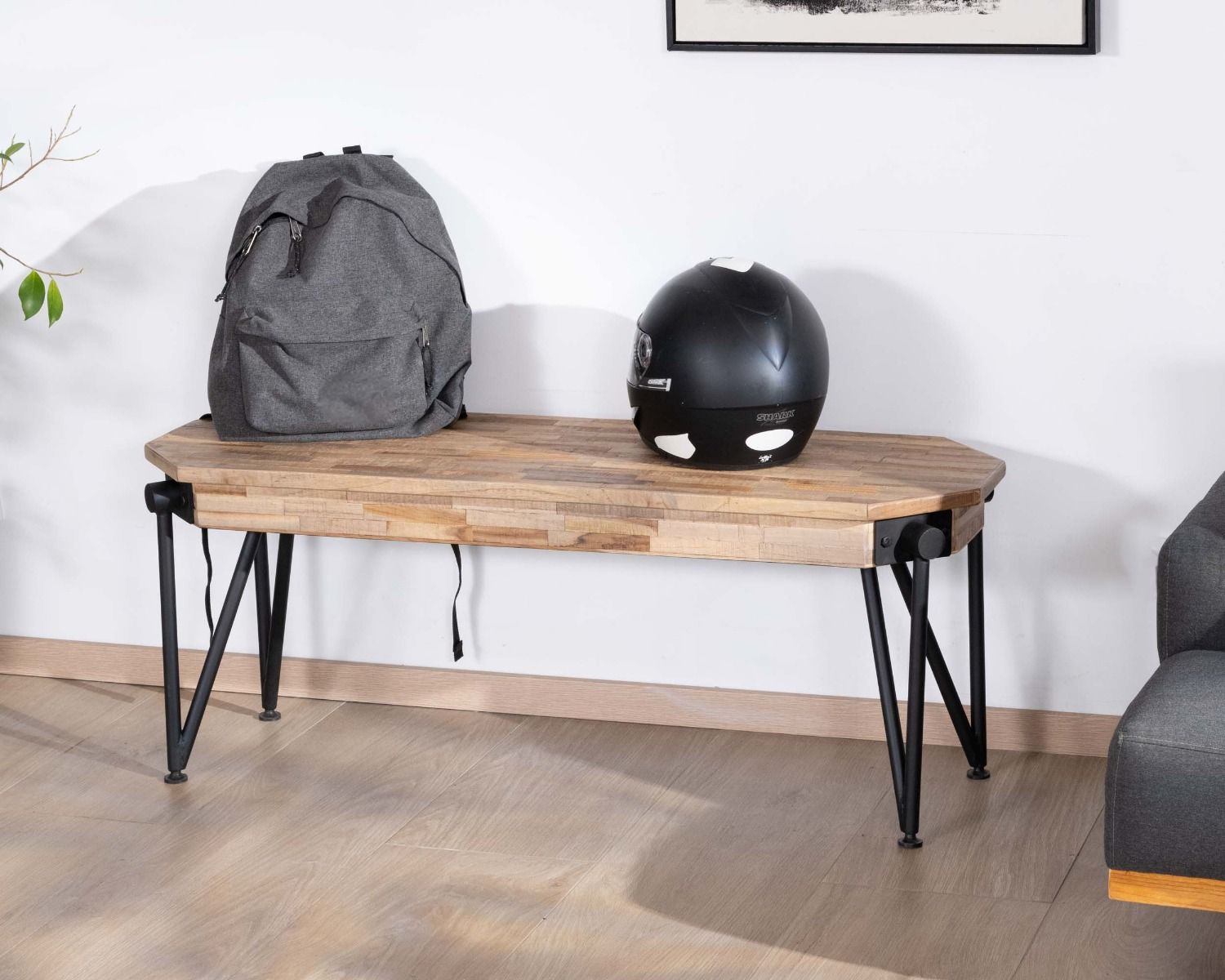 Panchina "Bendigo" in legno riciclato e metallo nero