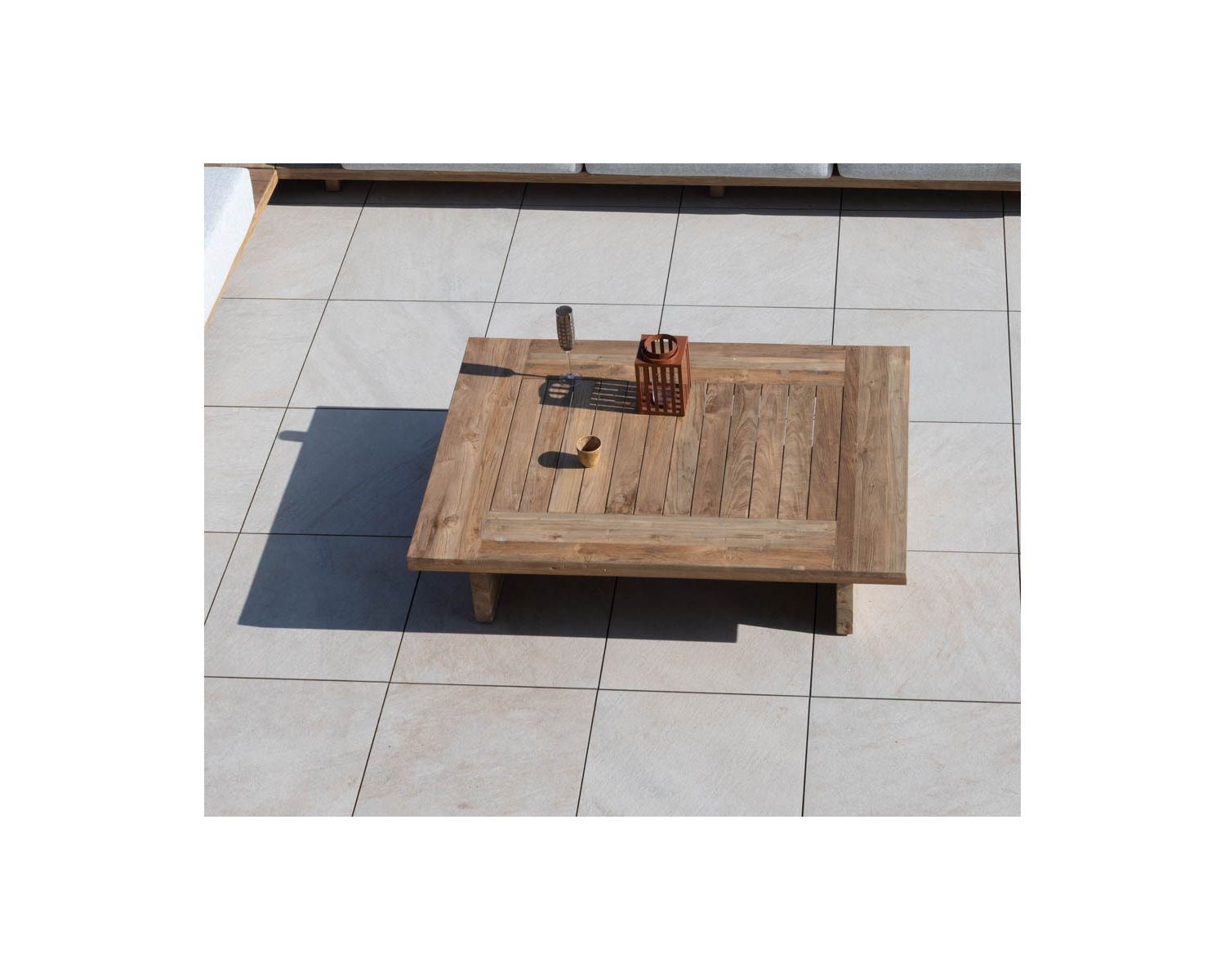 Tavolino grande da esterno in teak di design japandi "Eclipse" 140 cm