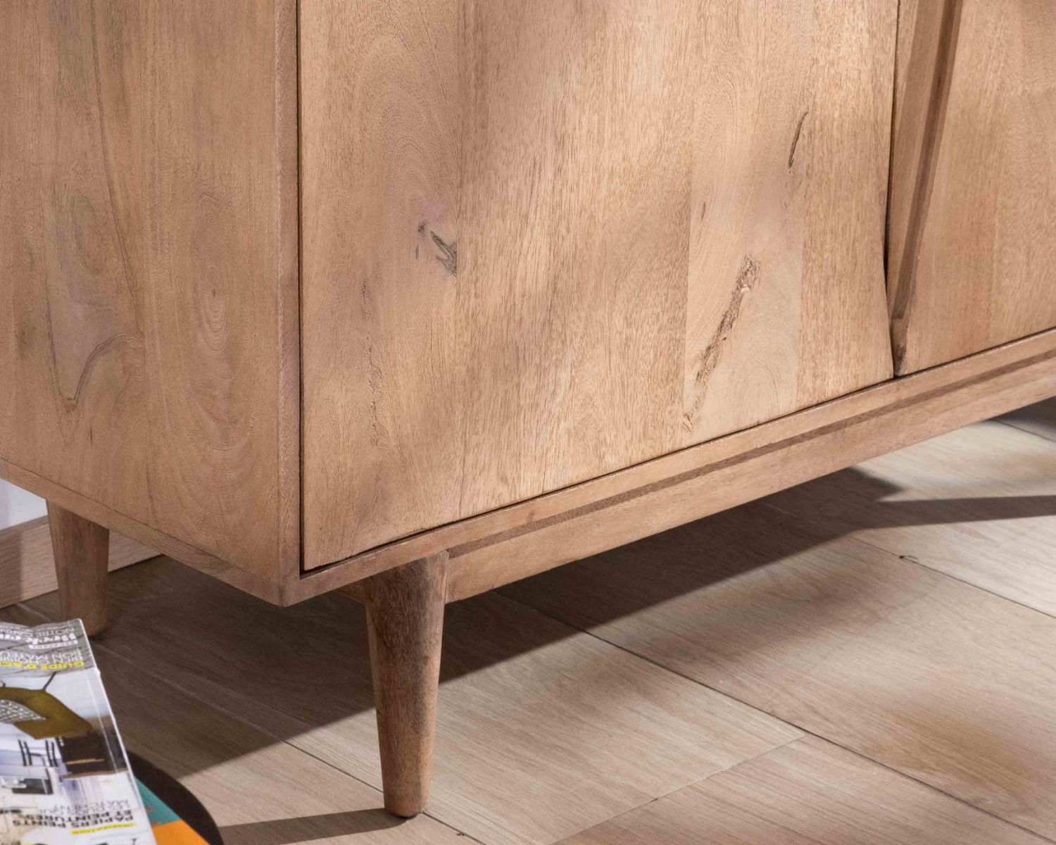 Armadio a 2 ante "Cabure" in legno massiccio di mango, stile contemporaneo