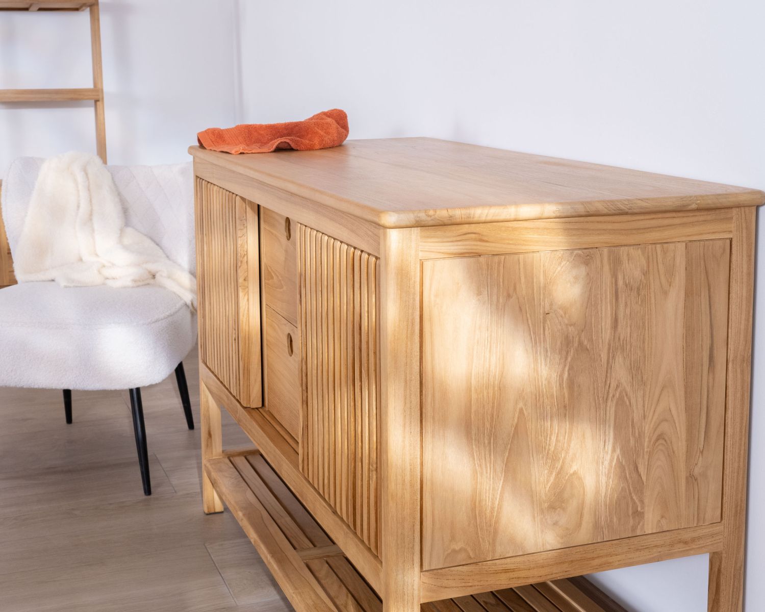 Mobiletto in teak "Bulle" da 120 cm con 2 ante scorrevoli