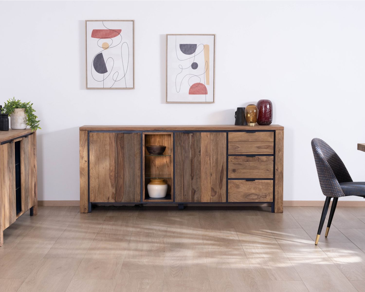 Credenza multigriglia "Enoa" con ripiani in vetro in palissandro e acacia 200 cm 