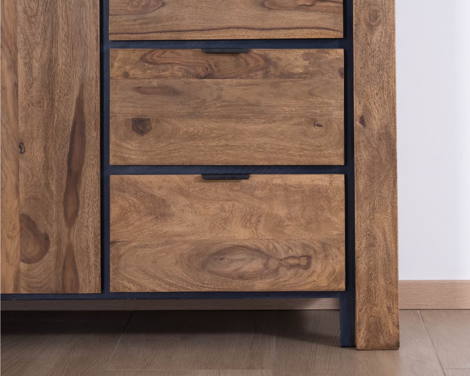 Credenza multigriglia "Enoa" con ripiani in vetro in palissandro e acacia 200 cm 