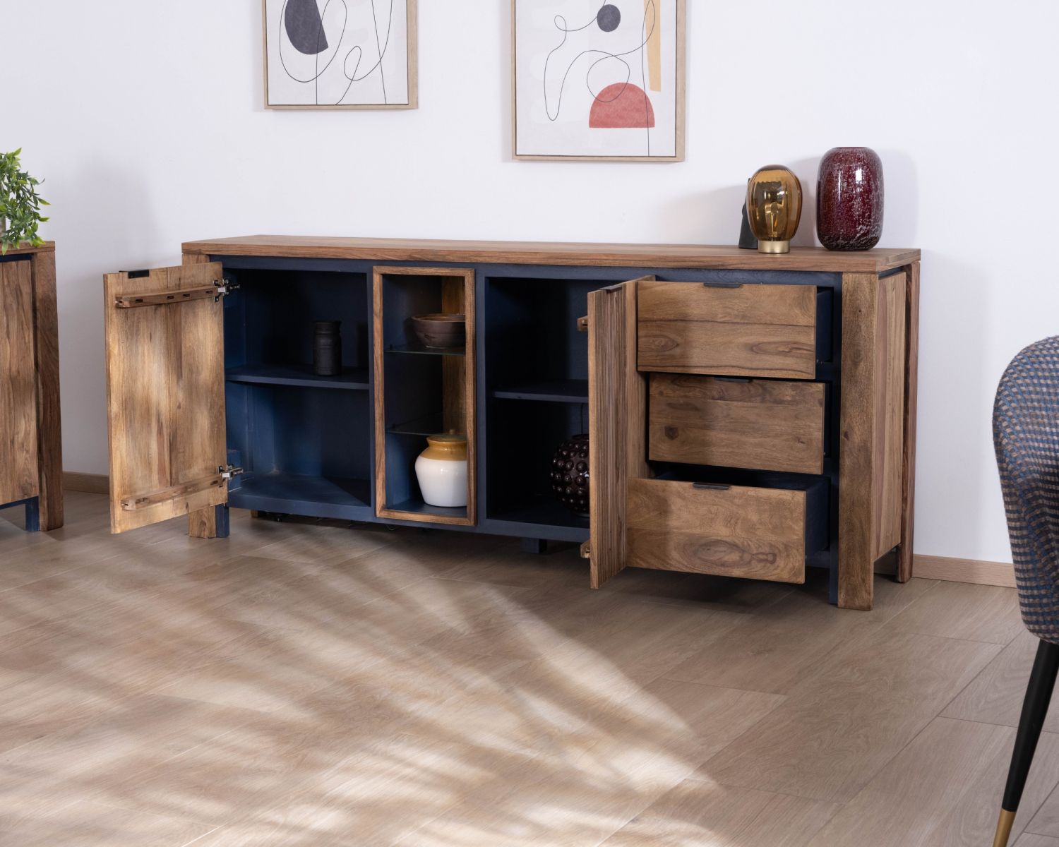 Credenza multigriglia "Enoa" con ripiani in vetro in palissandro e acacia 200 cm 
