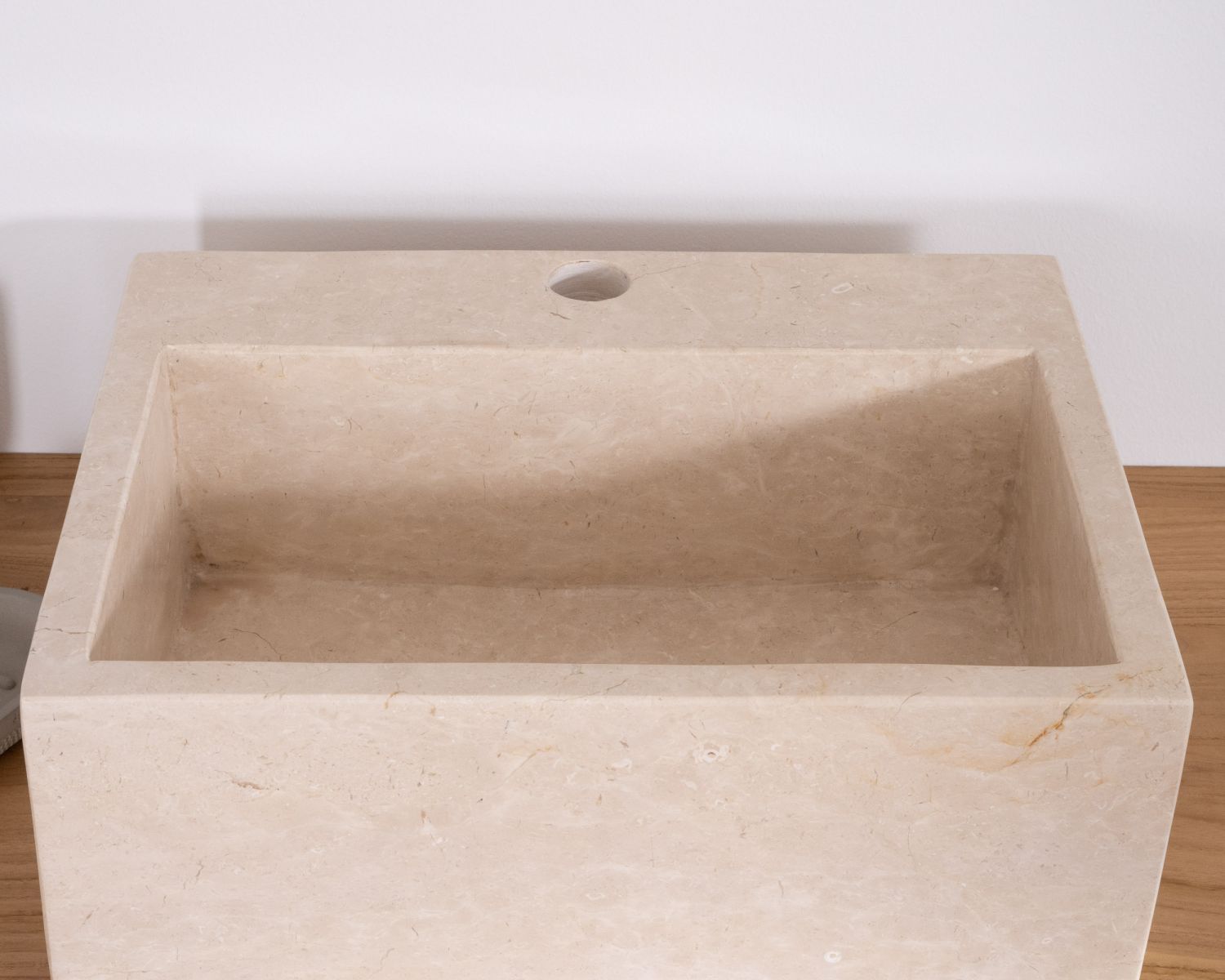 Lavabo rettangolare "Stone" in marmo beige