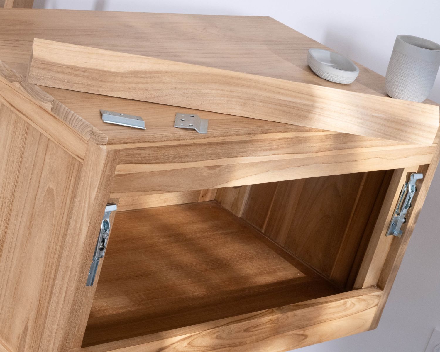 Mobiletto sospeso "Moho" da 120 cm in teak