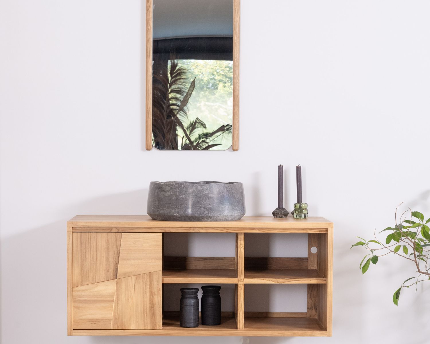 Mobiletto sospeso in teak "Tao" da 105 cm con ante scorrevoli