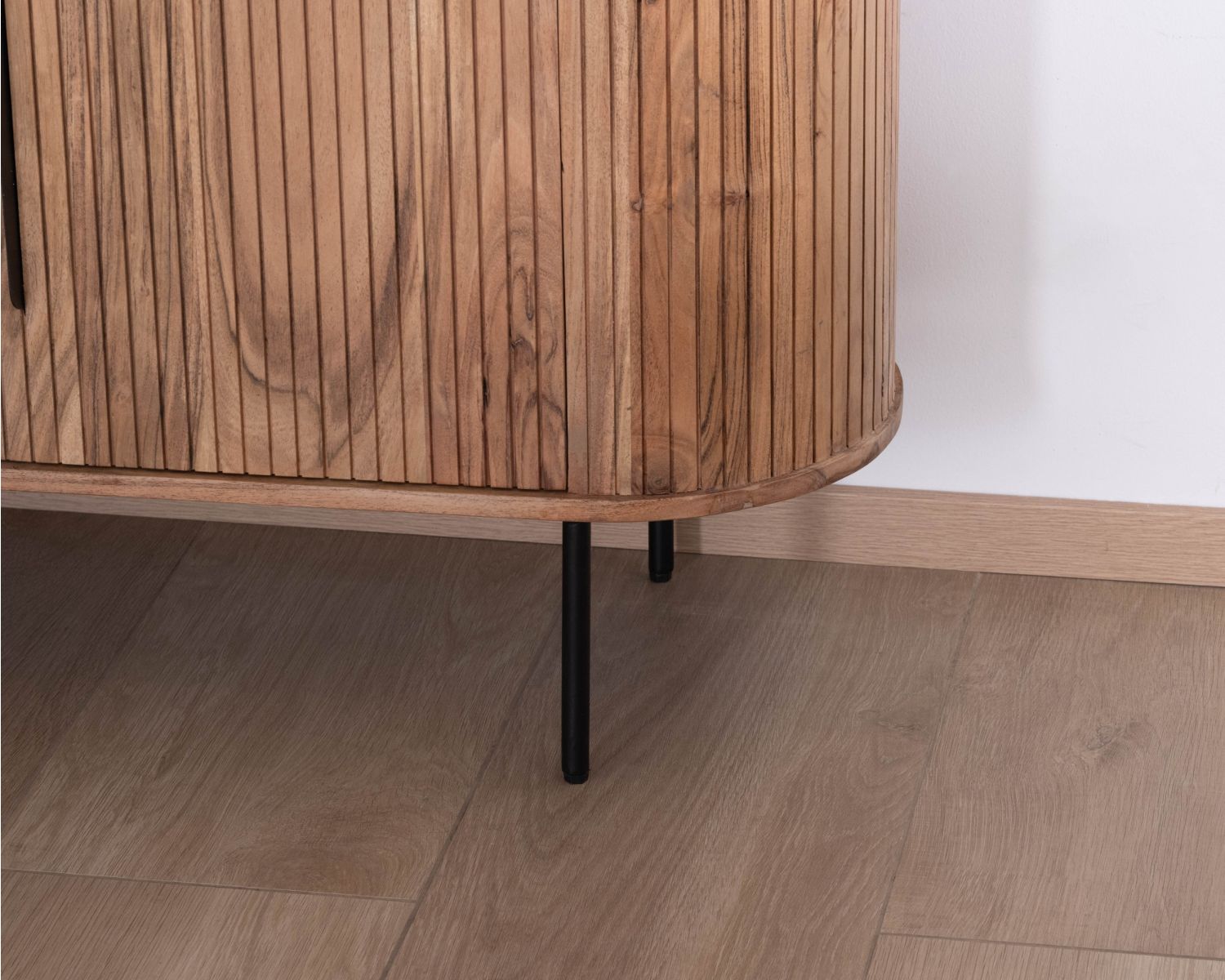 Contenitore dal design retrò "Bopee" con ripiani e illuminazione a LED