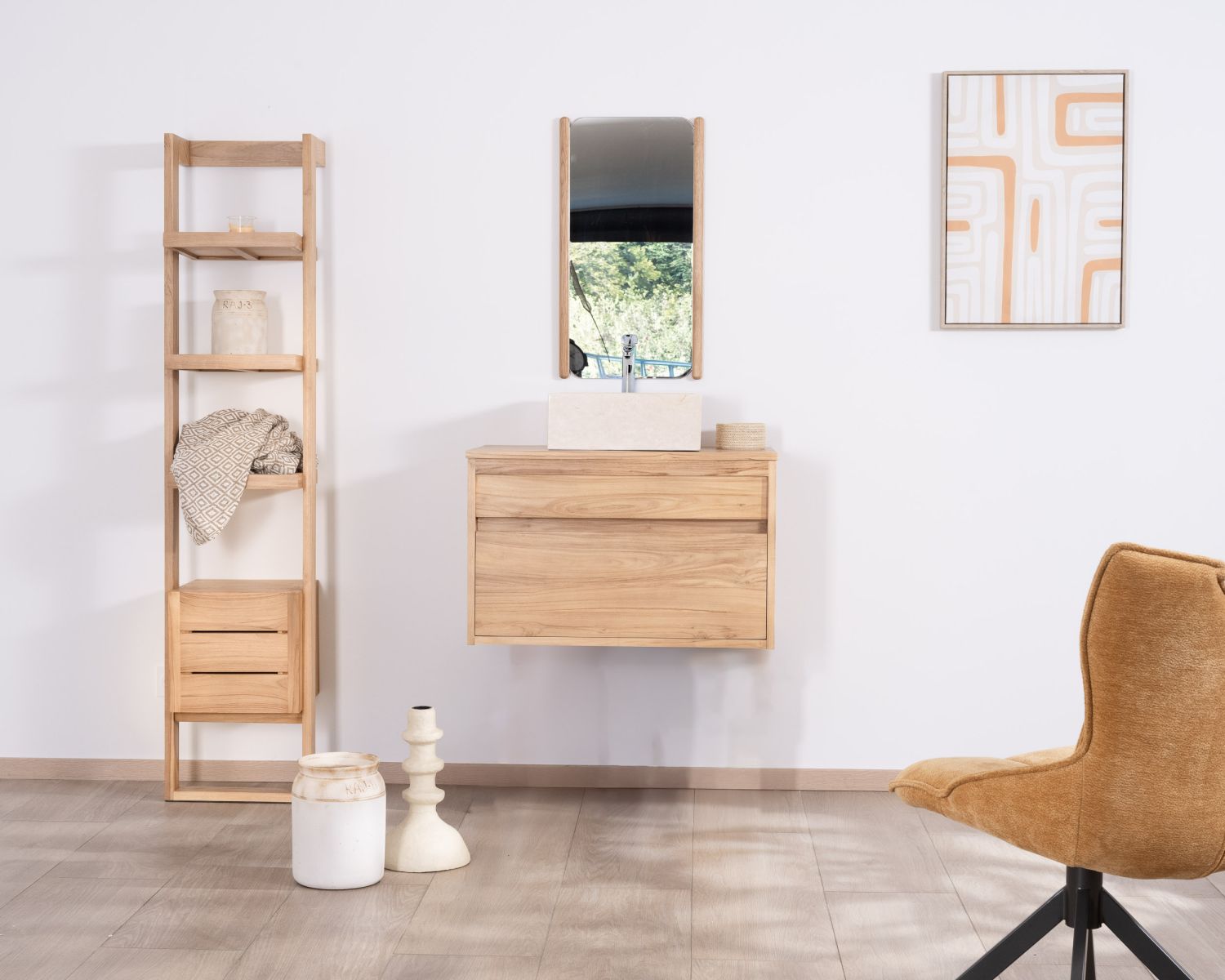 Specchio con cornice in rovere oliato, design elegante