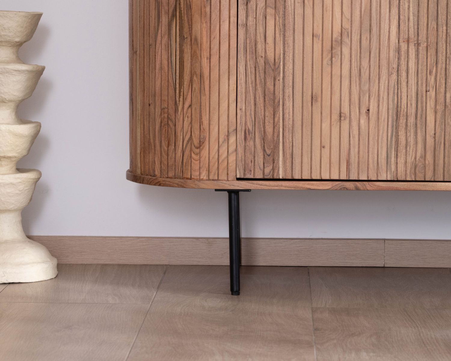 Credenza piccola in stile retrò in acacia "Bopee" 145 cm