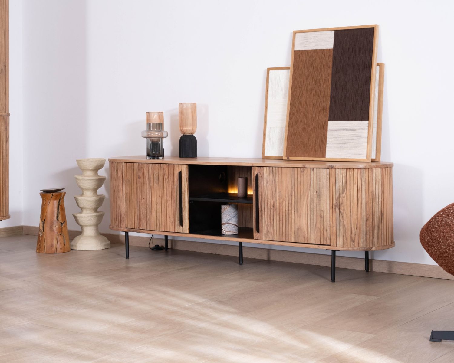 Porta TV dal design retrò "Bopee" da 175 cm con illuminazione a LED