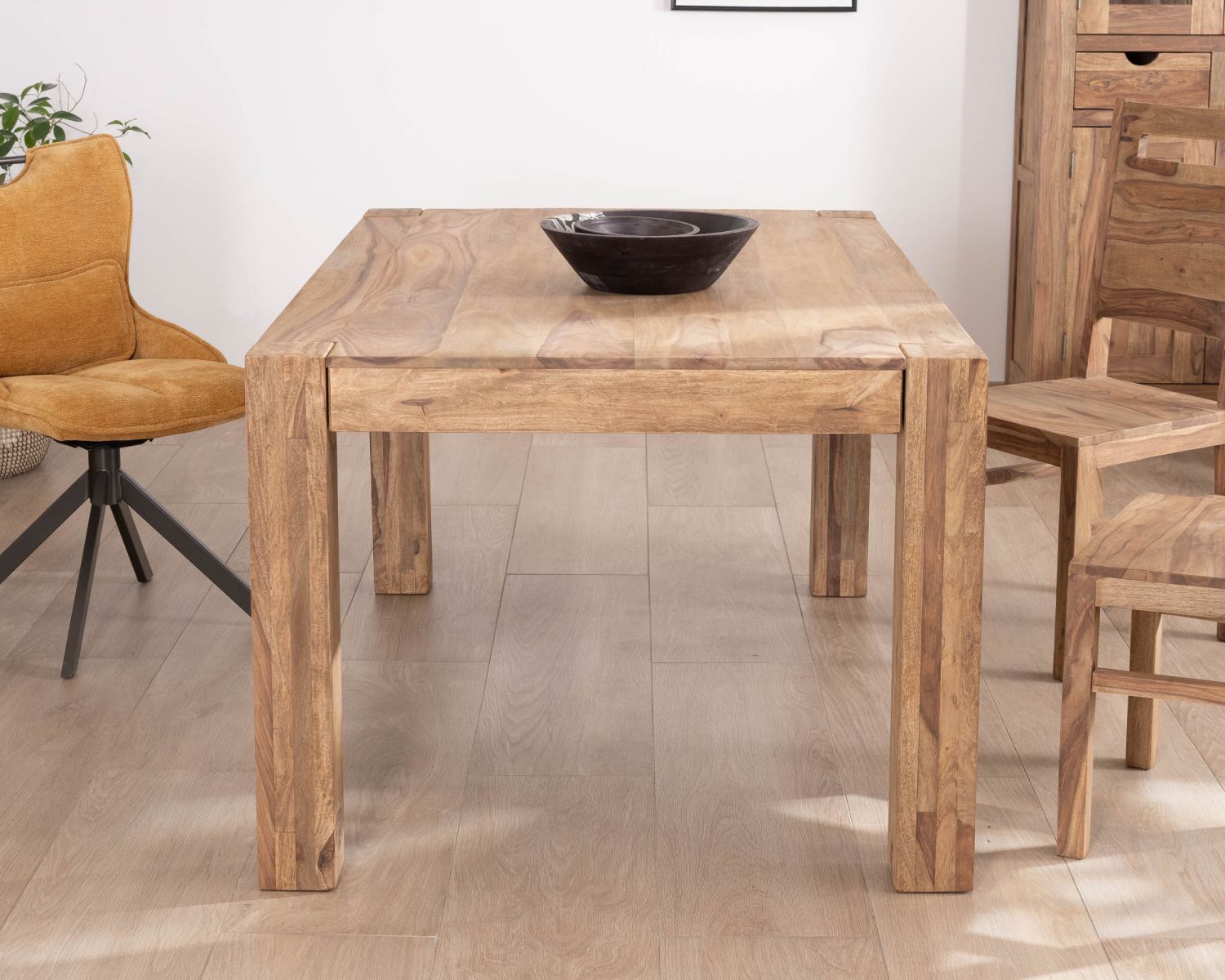 Tavolo da pranzo rettangolare "Kalanohé" in palissandro 160 cm