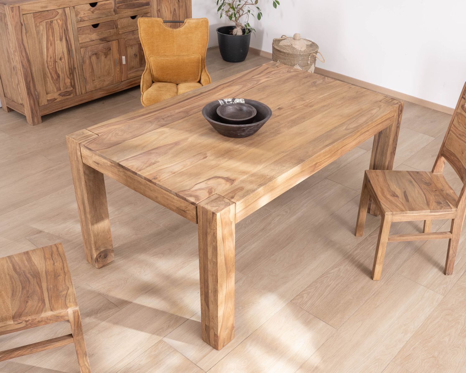 Tavolo da pranzo rettangolare "Kalanohé" in palissandro 160 cm