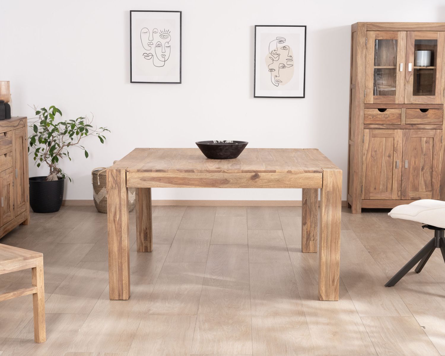 Tavolo da pranzo quadrato in palissandro "Kalanohé" 135 cm