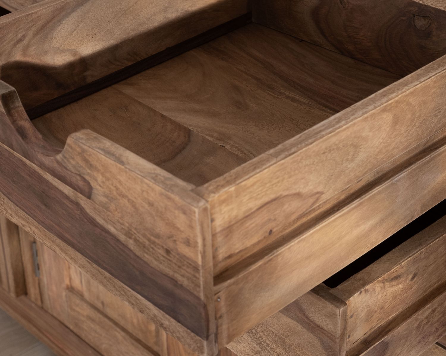 Credenza multigabinetto "Kalanohé" in palissandro da 180 cm