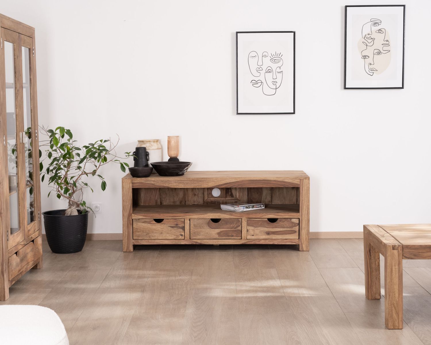 Porta TV in palissandro "Kalanohé" da 150 cm con ampia nicchia e 3 cassetti