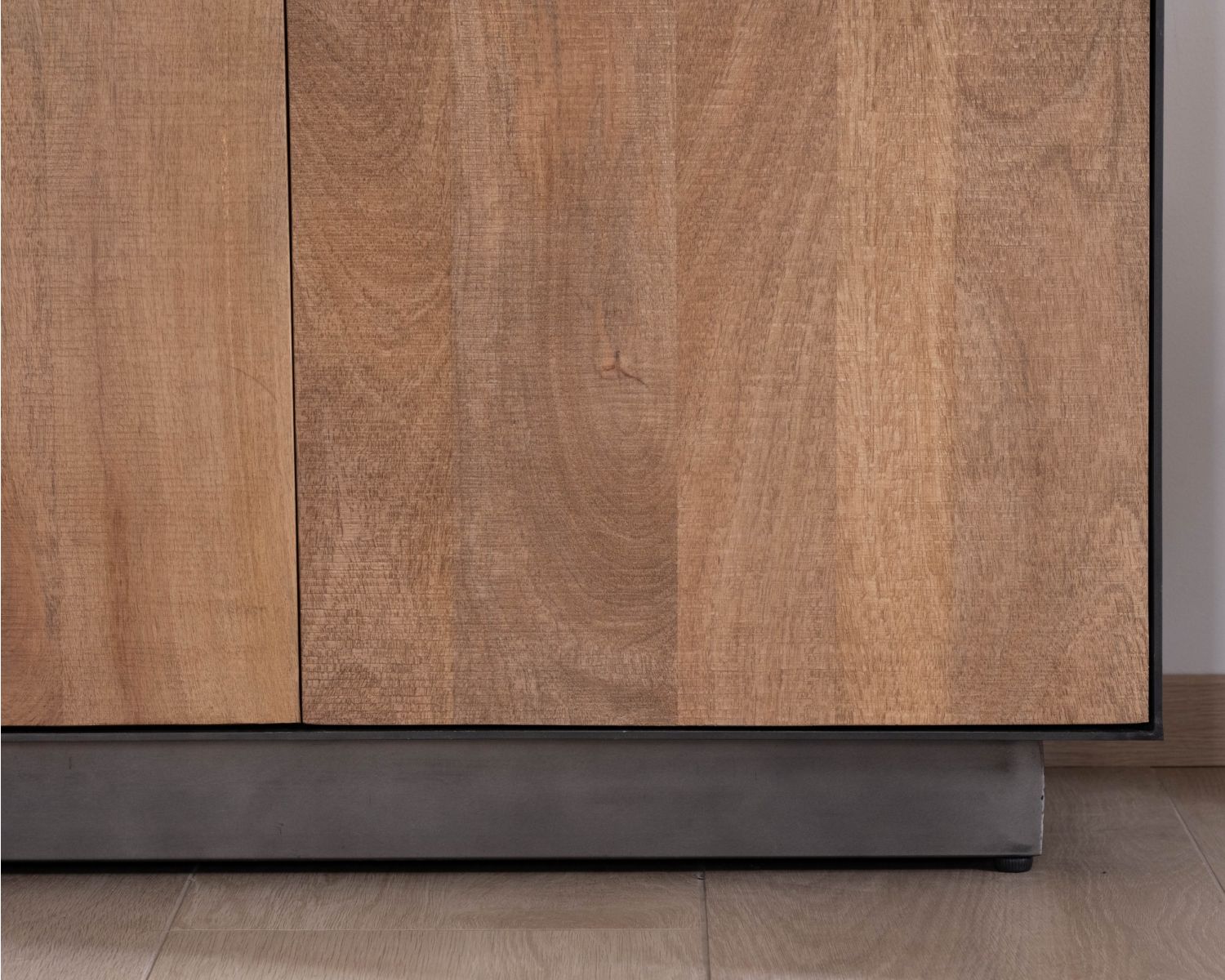 Credenza a 3 ante "Santo" in puro legno di mango, 150 cm