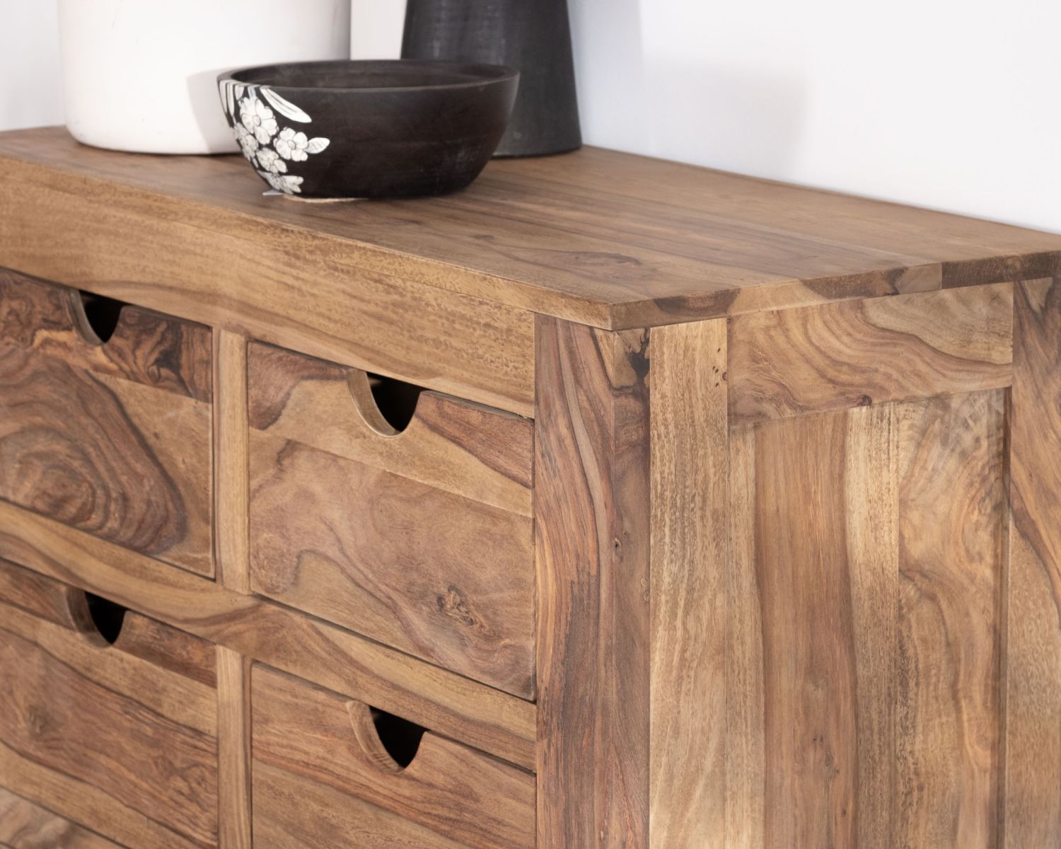 Cassettone in palissandro "Kalanohé" a 8 cassetti