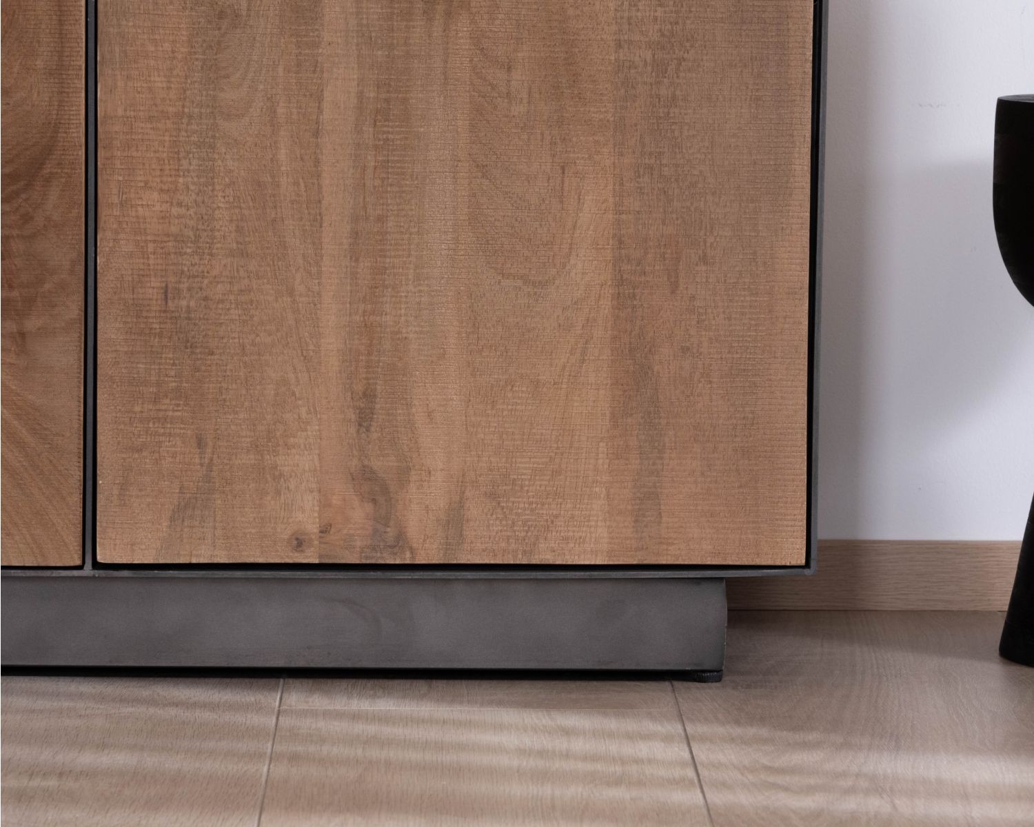 Mobile a 2 ante in mango massiccio "Santo", stile raffinato