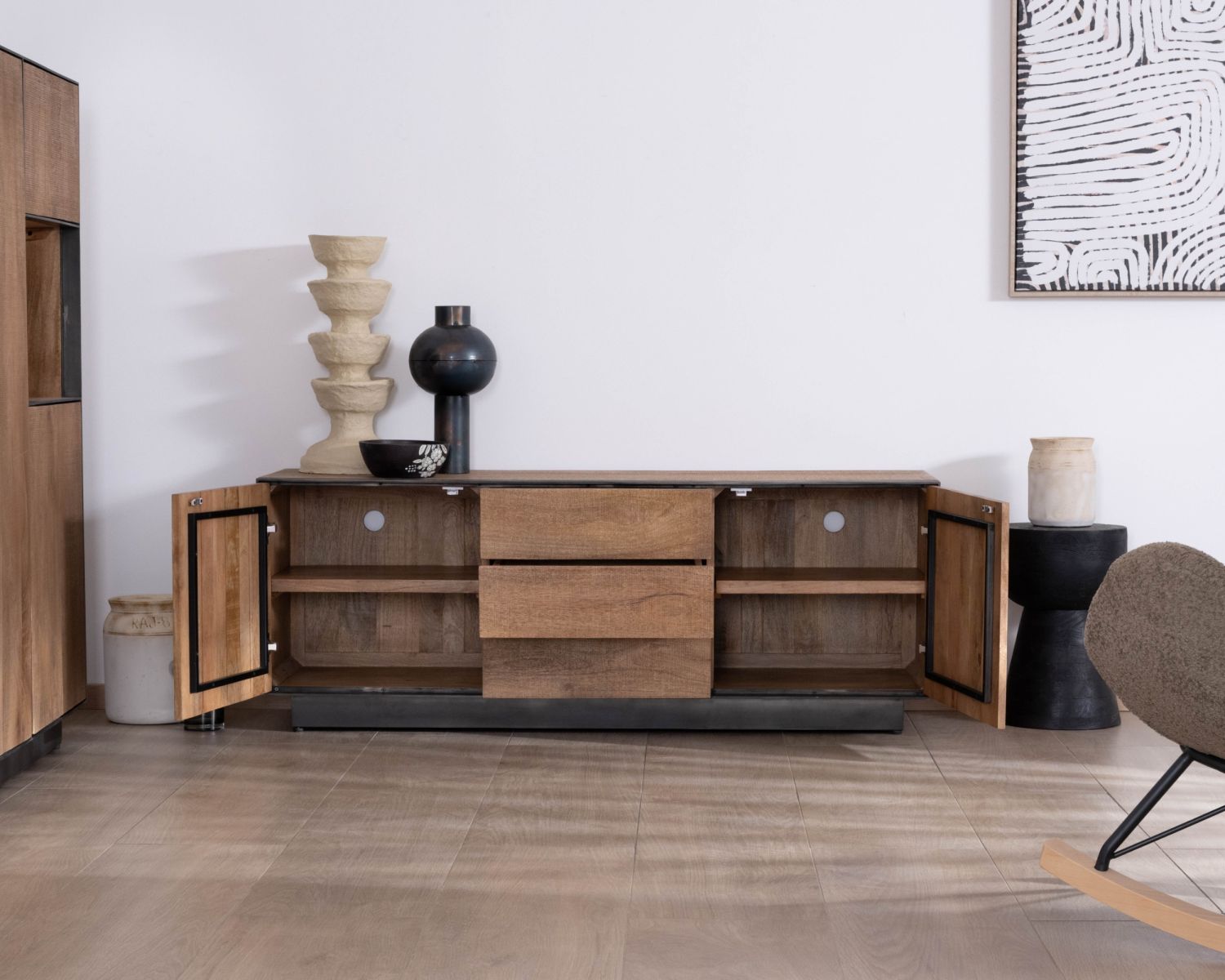 Porta TV in legno di mango "Santo" 150 cm con ante e cassetti